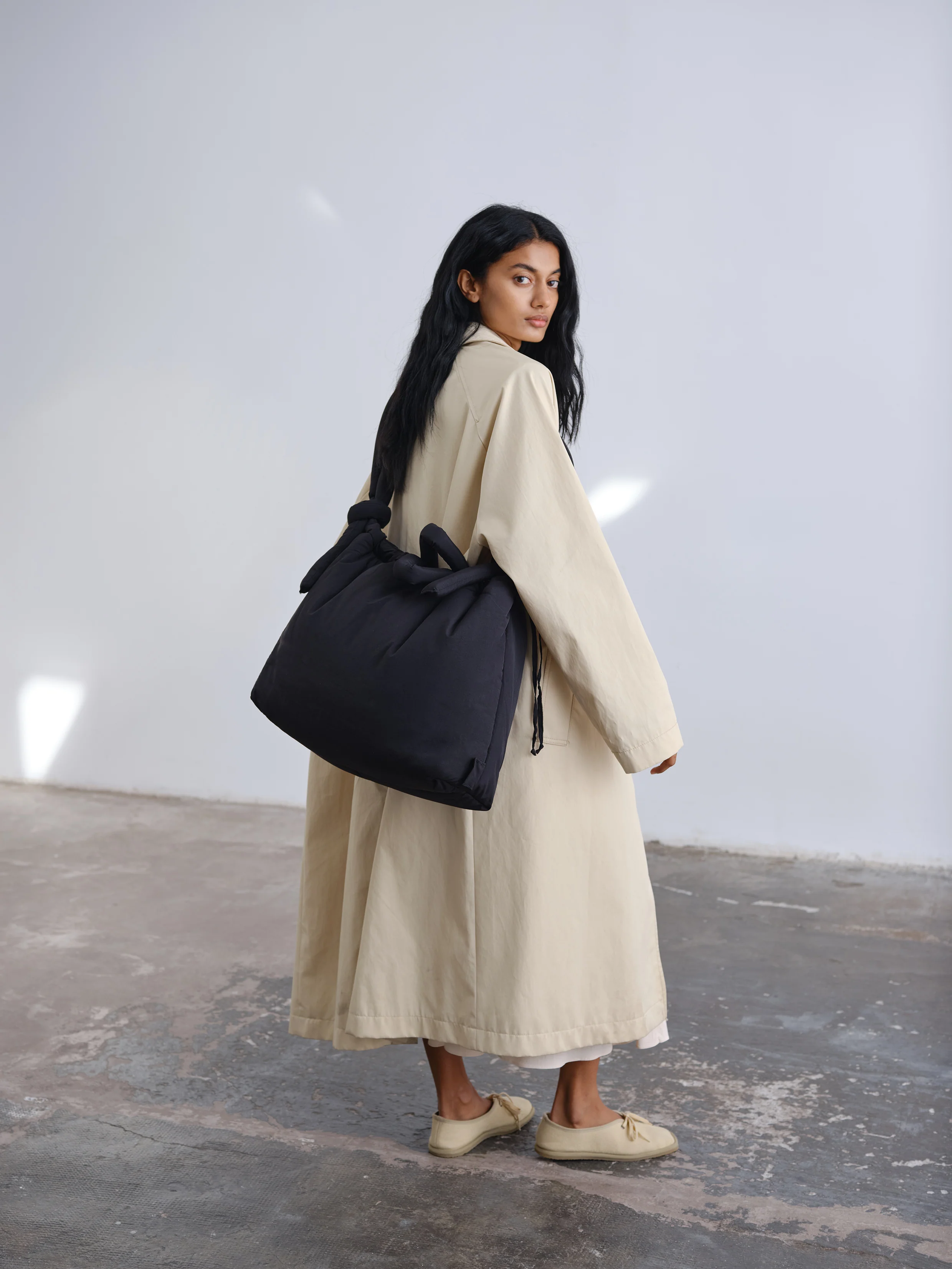 Large Ona Soft Bag - Image 13