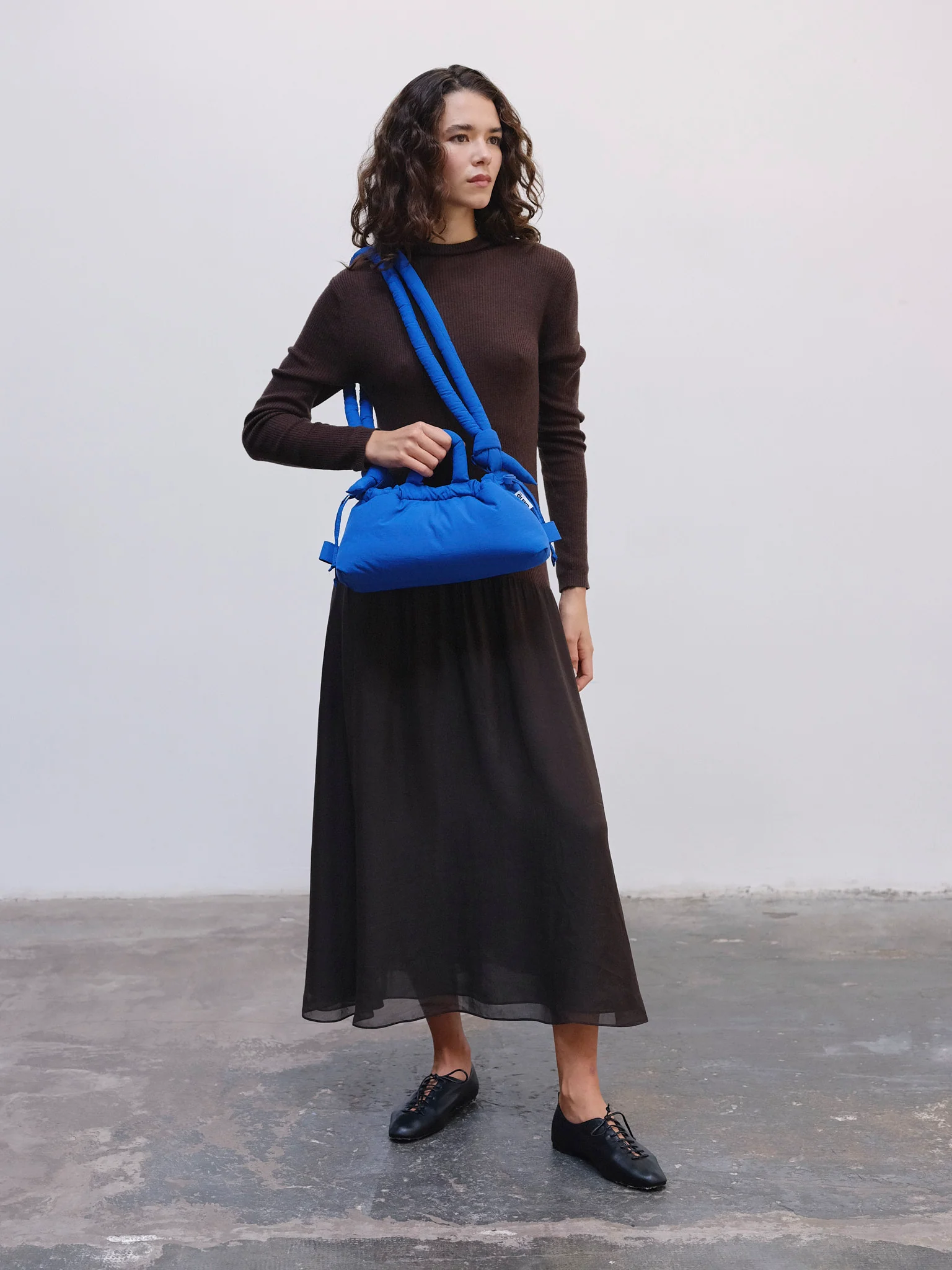 Ona Baguette Bag - Image 4