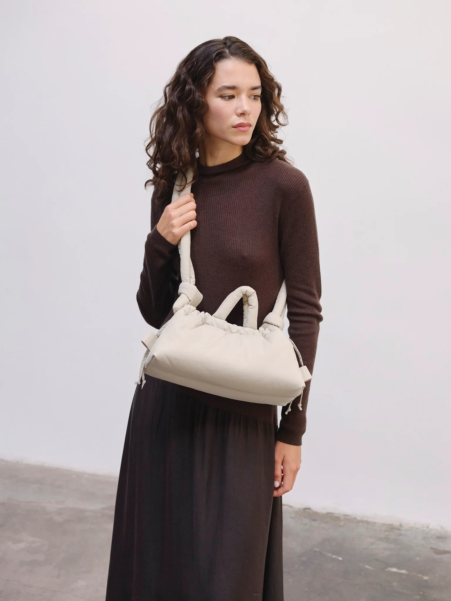 Ona Baguette Bag - Image 8
