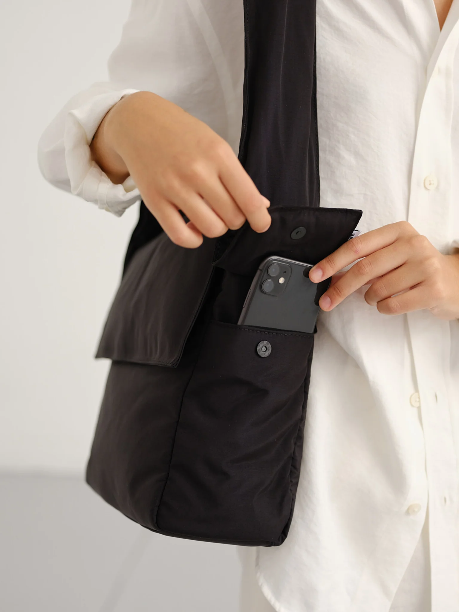 Querida Soft Bag - Image 3